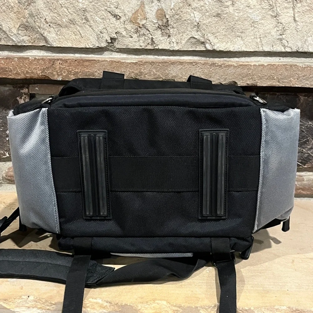 Canon Black and Gray Padded Camera Carrying Bag